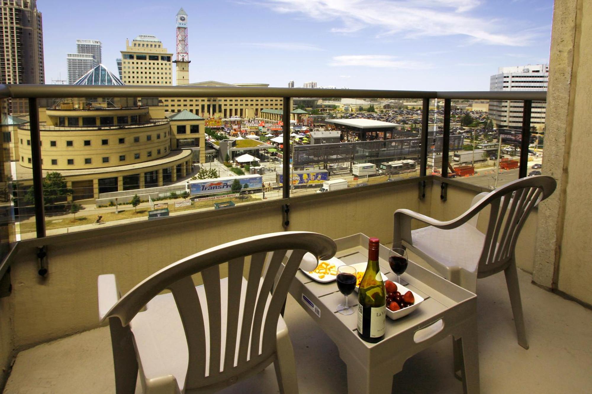 Platinum Suites Furnished Executive Suites Миссиссага Экстерьер фото