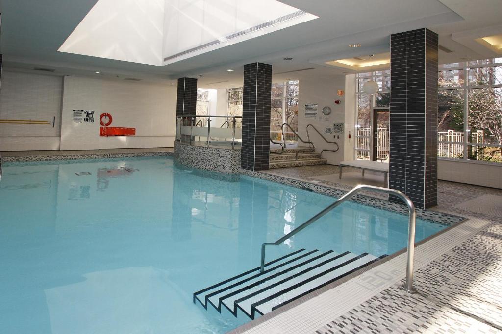 Platinum Suites Furnished Executive Suites Миссиссага Экстерьер фото